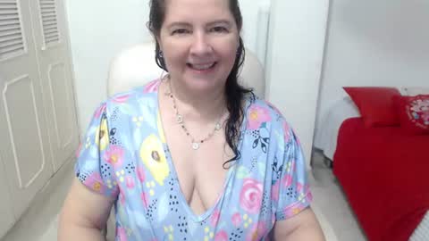 Snapshot of leonela_69 chatting on 06.10.26 leonela online show from 06.10.26