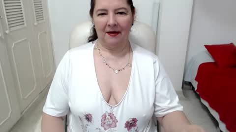 Snapshot of leonela_69 chatting on 06.10.26 leonela online show from 06.10.26