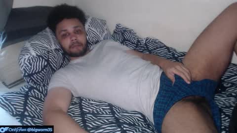 Snapshot of leonevans33 chatting on 02.19.26 LSE online show from 02.19.26