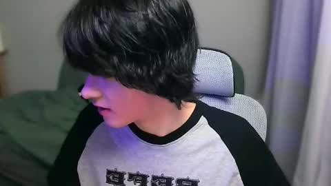 Snapshot of leonkissboy chatting on 02.03.26 leonkissboy online show from 02.03.26