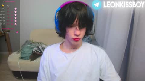 leonkissboy online show from 04.10.26