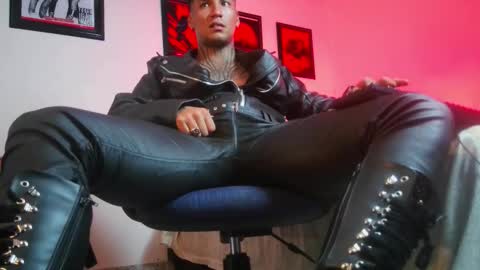 Lenardo jaramillo online show from 01.05.26