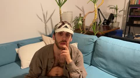 Leon online show from 02.01.25