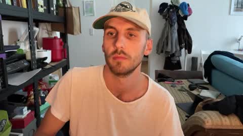 Leon online show from 10.10.25