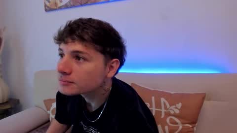 Leo  online show from 10.24.25