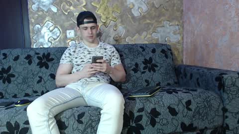 leoroman online show from 12.25.24