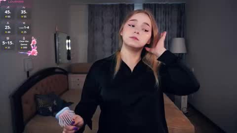 Hello everyone Im Lora Its my first day Were going to have fun together online show from 10.01.25