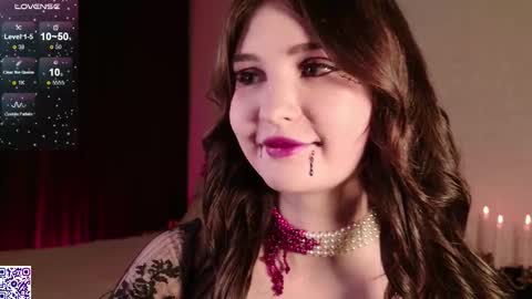 Nicole Moore online show from 10.30.25