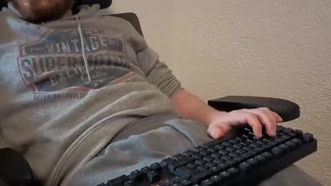 Leroy online show from 11.25.25