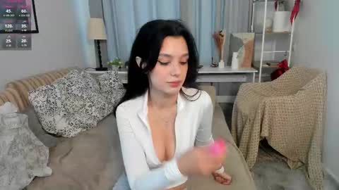 Bella online show from 11.08.25