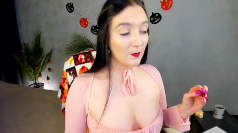 Snapshot of lesley_wins chatting on 10.30.25 Lesley online show from 10.30.25