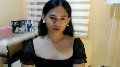 Snapshot of lesleyanderson chatting on 01.10.26 Pat online show from 01.10.26