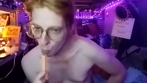 LesleyGumGrass- The Boring Trans girl online show from 10.16.25