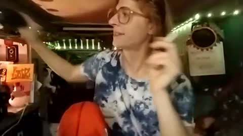 Snapshot of lesleygumgrass chatting on 11.25.25 LesleyGumGrass- The Boring Trans girl online show from 11.25.25