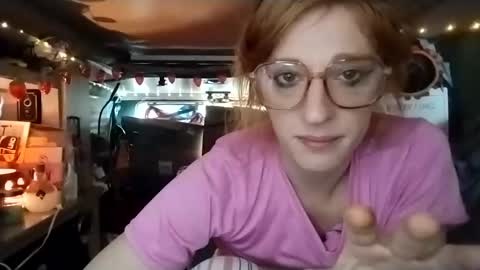 Snapshot of lesleygumgrass chatting on 12.16.25 LesleyGumGrass- The Boring Trans girl online show from 12.16.25