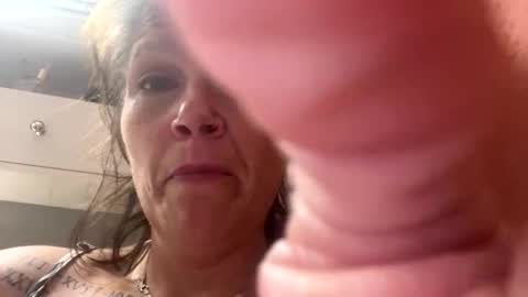 lesleymarie0404 online show from 05.24.26