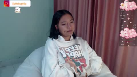 Snapshot of leslie__anderson chatting on 02.19.25 Leslie online show from 02.19.25