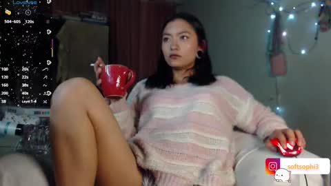 Snapshot of leslie__anderson chatting on 12.20.25 Leslie online show from 12.20.25