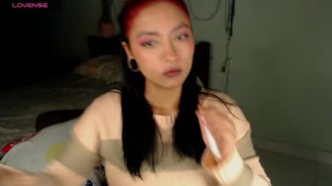 Snapshot of leslie__anderson chatting on 06.19.26 Leslie online show from 06.19.26