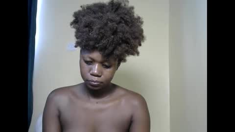 Snapshot of leslie_bebby2 chatting on 03.09.25 leslie online show from 03.09.25