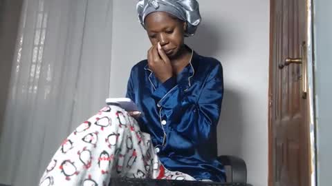 Snapshot of leslie_bebby2 chatting on 12.23.25 leslie online show from 12.23.25