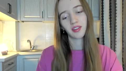 Snapshot of leslie_my_lovee chatting on 11.17.25 LESLIE online show from 11.17.25