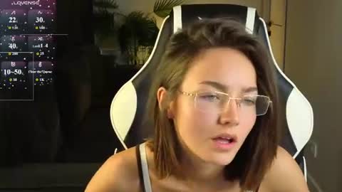 Leslie online show from 07.08.26