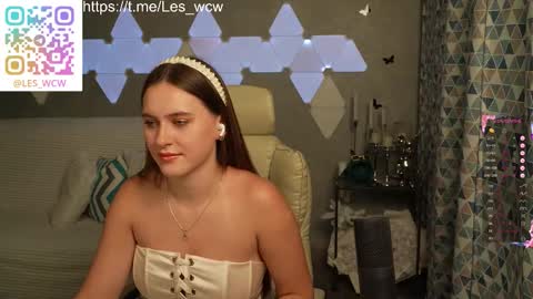 LeslieKorfs online show from 11.04.25
