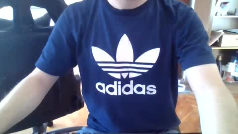 Snapshot of lestaro chatting on 05.29.26 neoglo online show from 05.29.26