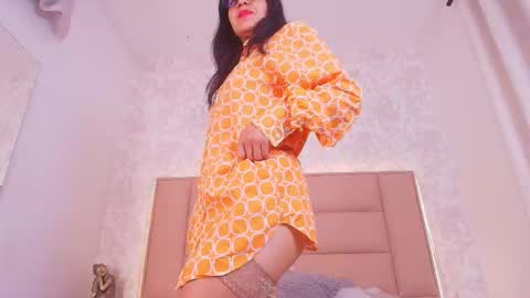 Leti White online show from 12.19.25