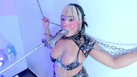 Snapshot of leticia_lynn chatting on 10.23.25 LETI 3 online show from 10.23.25