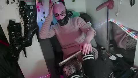 Snapshot of letsdoitbabez chatting on 10.11.25 Julian Mask online show from 10.11.25