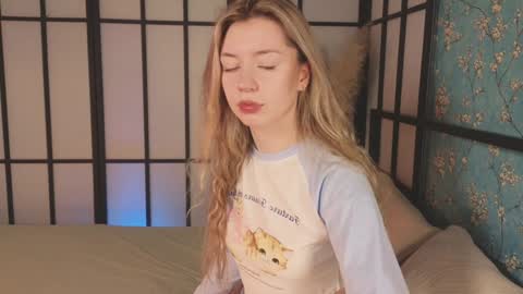 Snapshot of lettablush chatting on 01.19.25 letta online show from 01.19.25