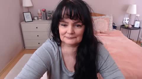 Snapshot of leveme2night chatting on 05.04.26 Mary online show from 05.04.26