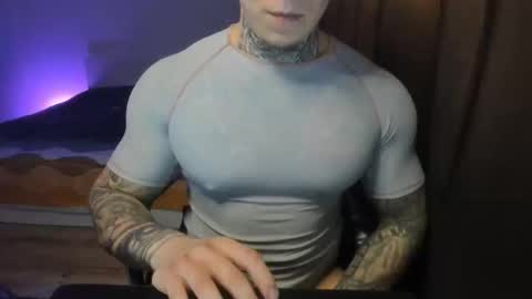 Snapshot of lewis_muscleee chatting on 04.03.26 blablablack online show from 04.03.26