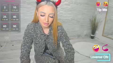 Lexi online show from 10.08.25