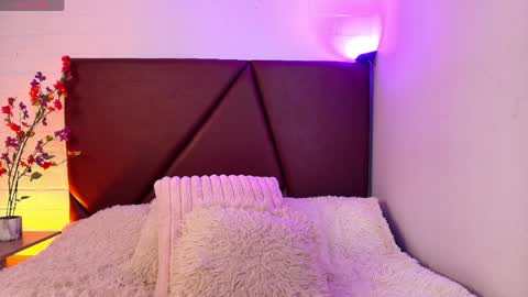 Lexi Howard  online show from 04.09.26