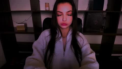 Snapshot of lexi_jos chatting on 12.27.24 Alexia online show from 12.27.24