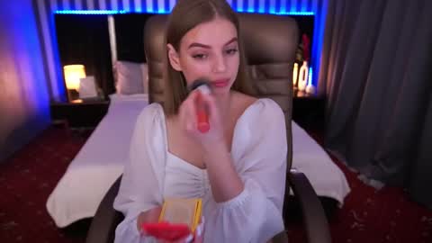 lexi_si online show from 02.28.25