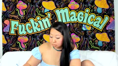 Lexie Mack online show from 11.05.25