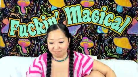 Lexie Mack online show from 11.26.25