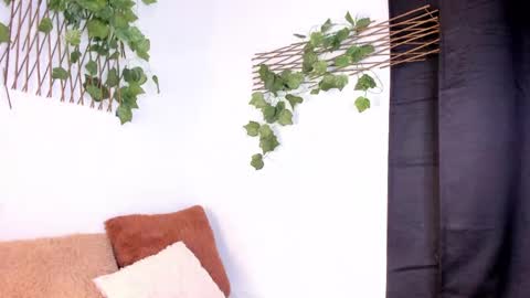 Lexieegrey online show from 04.13.26