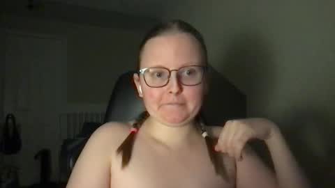 Snapshot of lexielilacs chatting on 02.25.25 lexie online show from 02.25.25