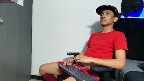 Snapshot of lexter_blue chatting on 06.25.26 Lexter Blue online show from 06.25.26