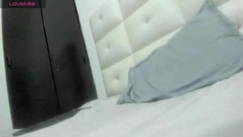 Snapshot of lexxi_ross chatting on 12.04.25 LEXXI online show from 12.04.25