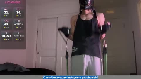 Snapshot of lexxxcazzo chatting on 10.29.25 Dromaeosaurex online show from 10.29.25