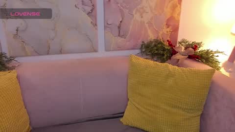 Snapshot of lexxxyone chatting on 12.18.24 lexxxyone online show from 12.18.24