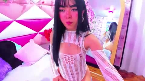 Snapshot of lexy_petite_ chatting on 05.26.26 lexy_petite_ online show from 05.26.26