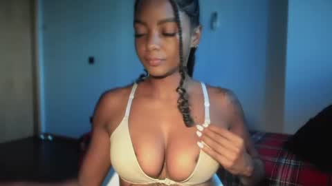 Snapshot of lexy_squirt_queen chatting on 06.27.26 LEXY - Independent account online show from 06.27.26