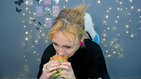 Lexy online show from 01.25.25